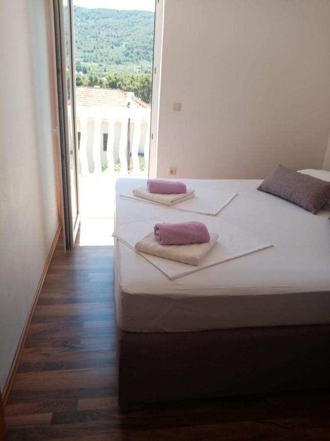 Apartments Ljubo Stari Grad  Ngoại thất bức ảnh